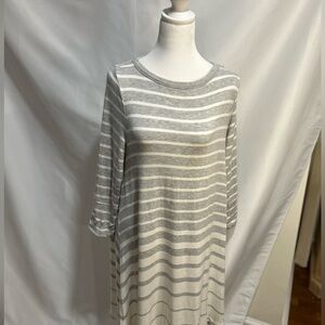 Gently used LOFT LOU & GREY swing dress in gray and winter white in medium
